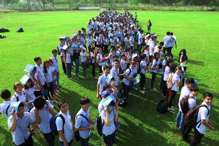 Hiện nay, trường đã thực hiện các chương trình liên kết đào tạo trình độ cử nhân, thạc sĩ với các tổ chức giáo dục uy tín trong và ngoài nước (Nguồn: Youtube)