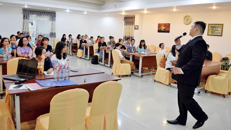 Trung tâm Đào tạo, Bồi dưỡng Kiến thức ngoại giao và Ngoại ngữ tại TP.HCM CEFALT