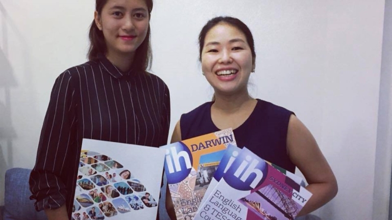 Công ty Tư vấn Du học và Du lịch Abroad Corner