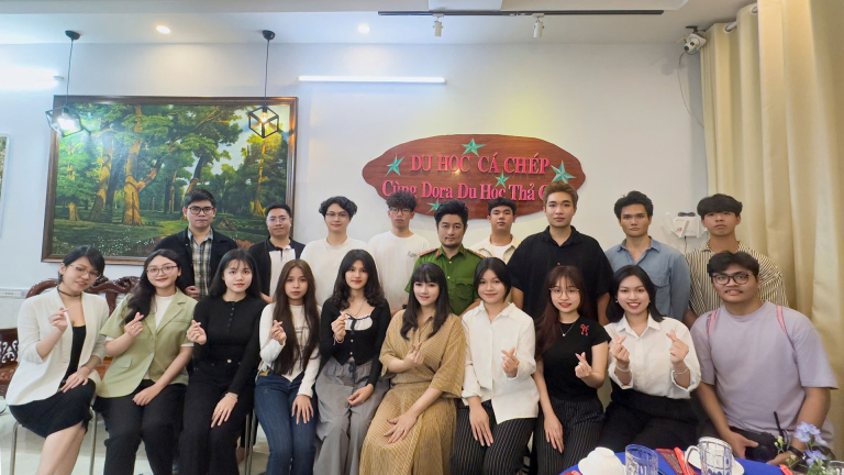 Du học Cá Chép Dora