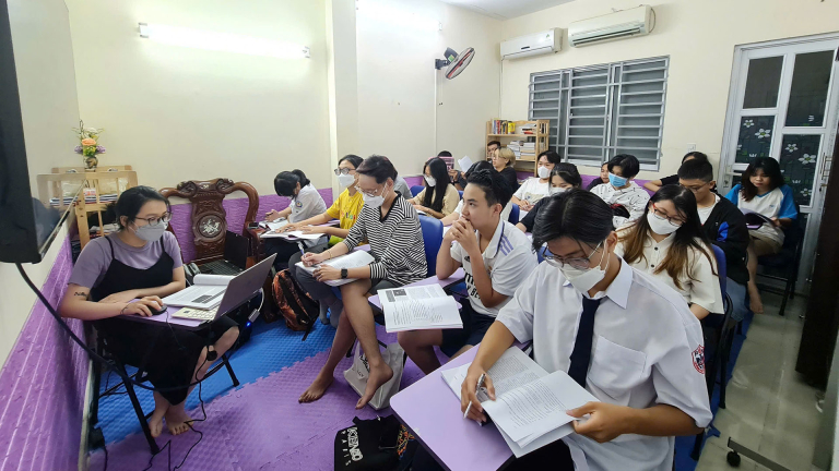 Du học Cá Chép Dora