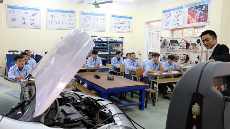 Trường Cao đẳng nghề số 4 - Bộ Quốc Phòng