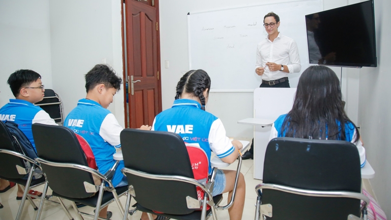 Trung tâm Ngoại ngữ VAE