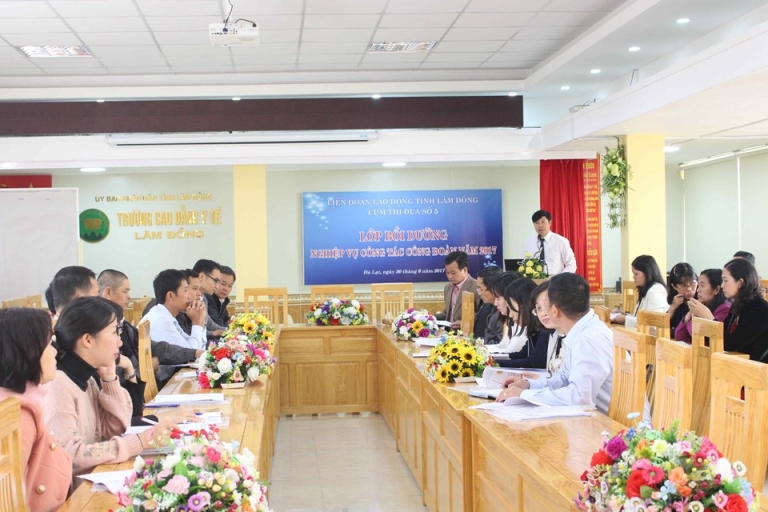 Chương trình bồi dưỡng nghiệp vụ cho cán bộ giảng viên, công nhân viên