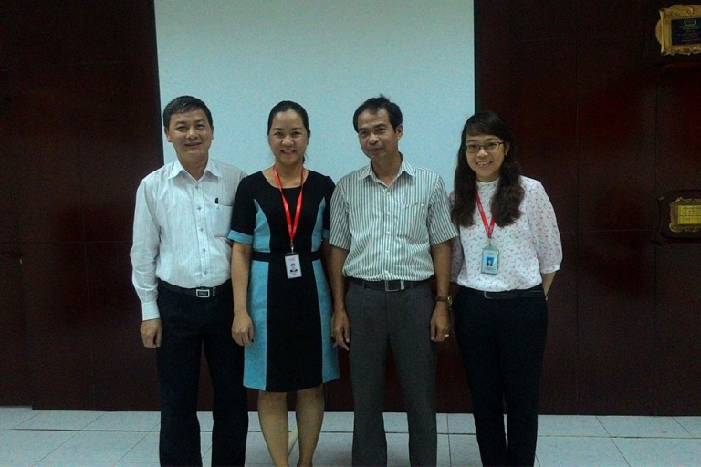 truong-dai-hoc-thong-tin-lien-lac-4