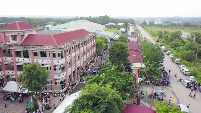 Trường ­Cao Đẳng Nghề Hòa Bình