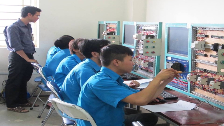 Trường Cao Đẳng Nghề Số 8 - Bộ Quốc Phòng