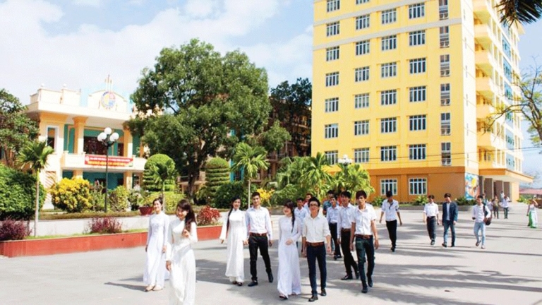 Trường Cao Đẳng Công nghiệp và Xây dựng