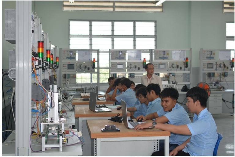 Trường Cao đẳng nghề Long An được đầu tư máy móc, trang thiết bị hiện đại phục vụ giảng dạy từ nguồn vốn ODA