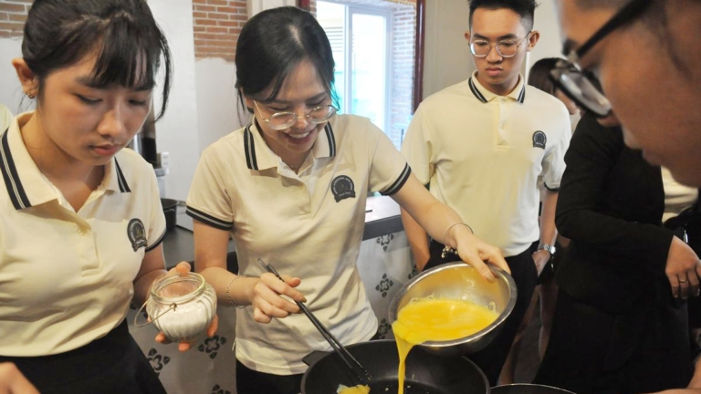 Trường Cao đẳng nghề Khách sạn Du lịch Quốc tế IMPERIAL (IIHC)