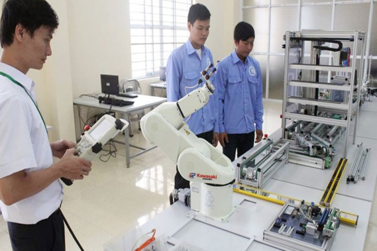 Đào tạo nghề tại trường