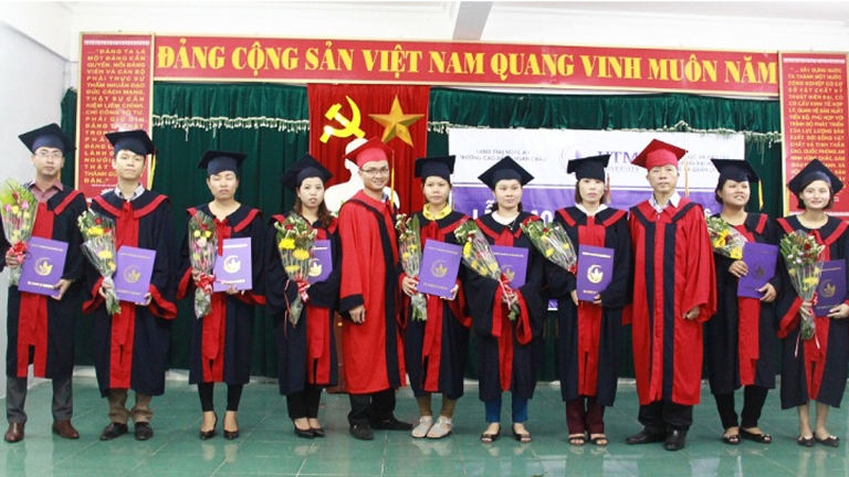 Trường Cao Đẳng Hoan Châu 