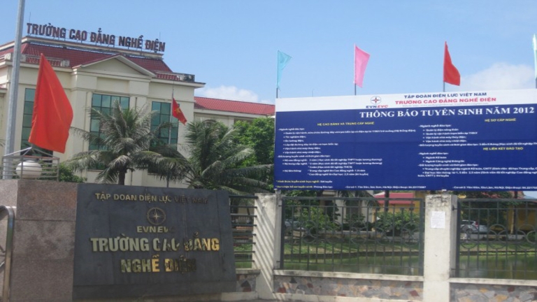 TRƯỜNG CAO ĐẲNG NGHỀ ĐIỆN 