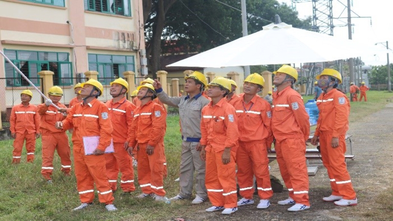 TRƯỜNG CAO ĐẲNG NGHỀ ĐIỆN 