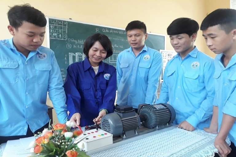 Sinh viên được thực hành với các trang thiết bị hiện đại