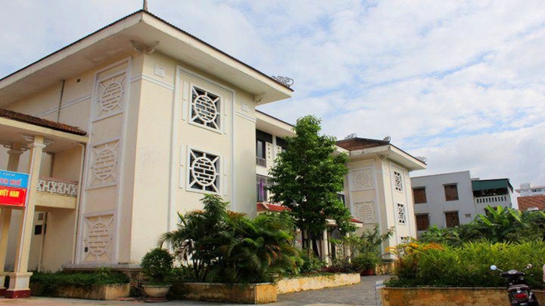 Trường Cao đẳng nghề Du lịch Huế