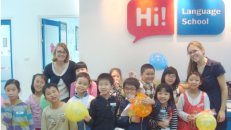 Trung Tâm Hi! Language School