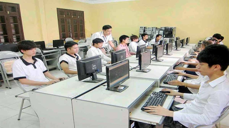 TRƯỜNG CAO ĐẲNG CÔNG NGHỆ VÀ KINH TẾ HÀ NỘI