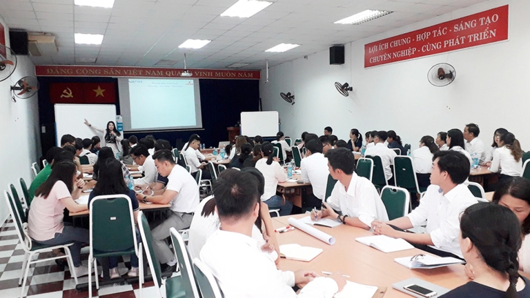 Học viện CrossroadPlus