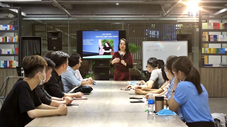 Nhà Văn hóa Thanh niên