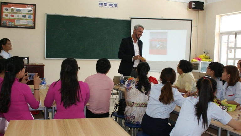 Trung tâm Ngoại ngữ Quốc tế HACIC