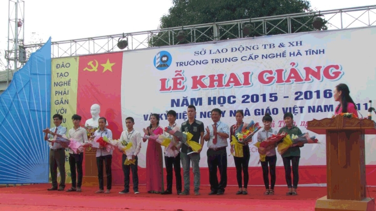 Trung tâm Ngoại ngữ - Tin học - Trường Trung cấp nghề Hà Tĩnh