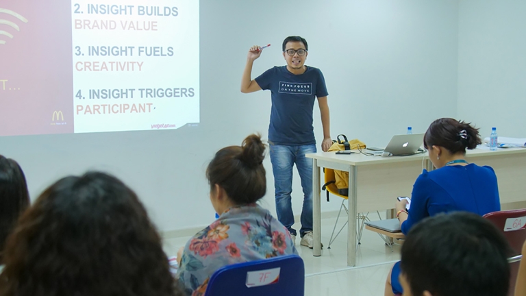 Học viện Doanh nhân MVV