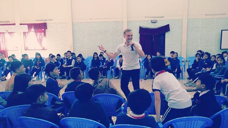 Trung tâm tiếng Anh Hello