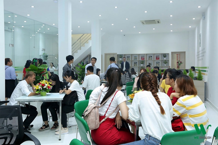 WE là địa chỉ đáng tin cậy, giúp mọi học viên chinh phục mục tiêu đề ra