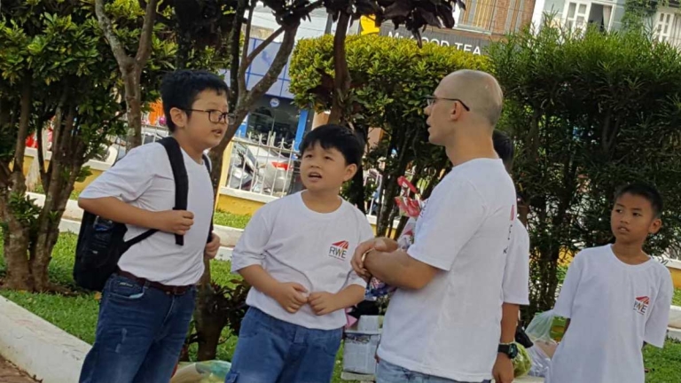 Trung tâm tiếng Anh RWE