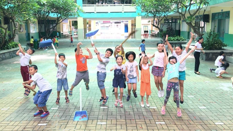 Trung tâm giảng dạy và Đào tạo Kỹ năng sống kết hợp với tư vấn tâm lý và chương trình giáo dục toàn diện Việt education