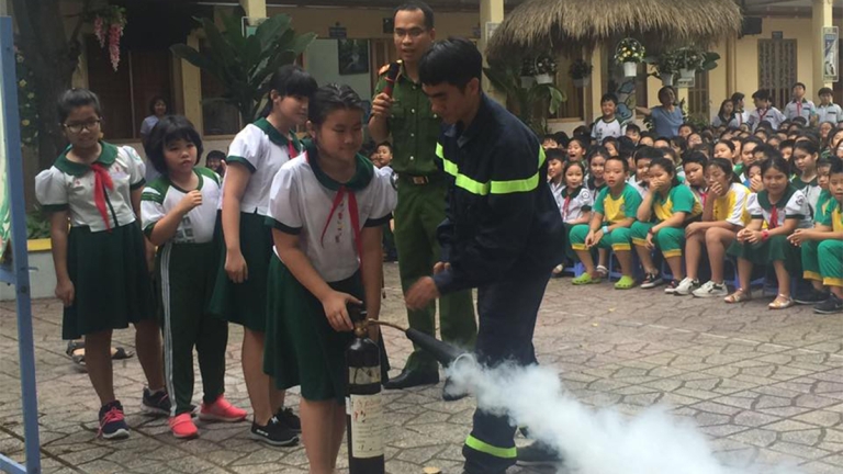 Trung tâm giảng dạy và Đào tạo Kỹ năng sống kết hợp với tư vấn tâm lý và chương trình giáo dục toàn diện Việt education