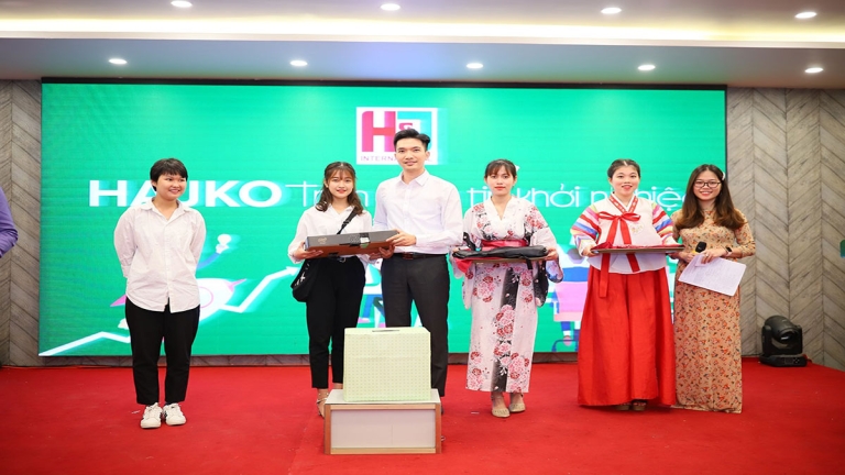 HaJKO lao động và du học