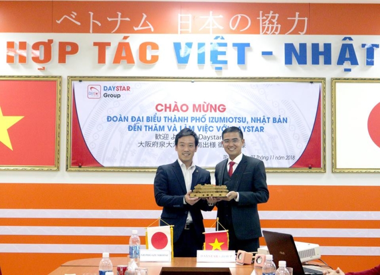 Trường Đào tạo Ngoại ngữ và Bồi dưỡng kiến thức Daystar