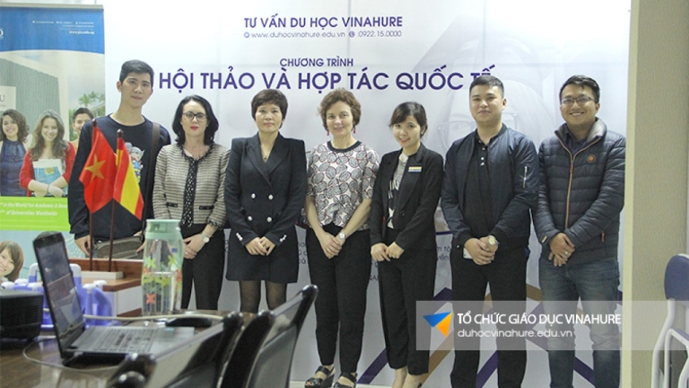 Trung tâm Tư vấn Du học Vinahure