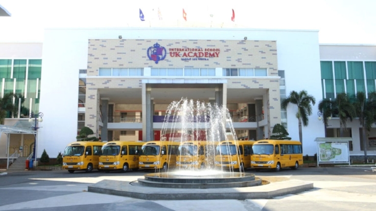 Trường Quốc tế Song ngữ UK Academy