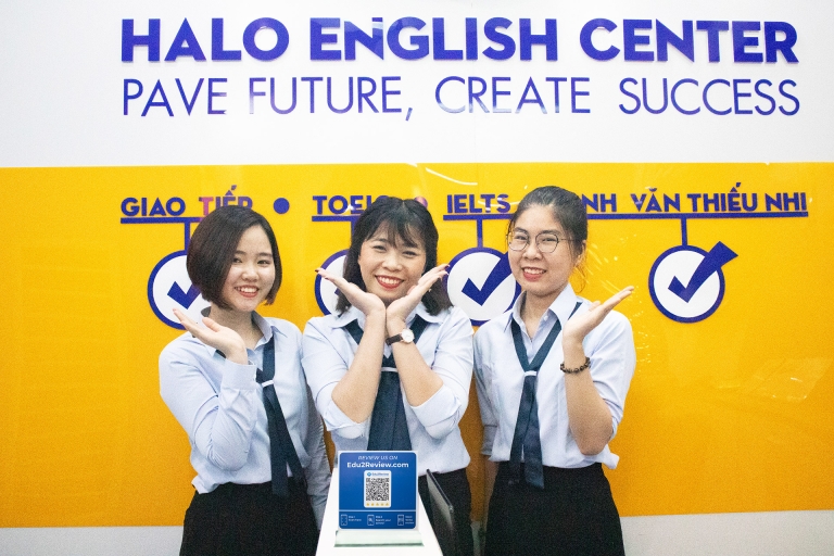 Trung tâm Halo English