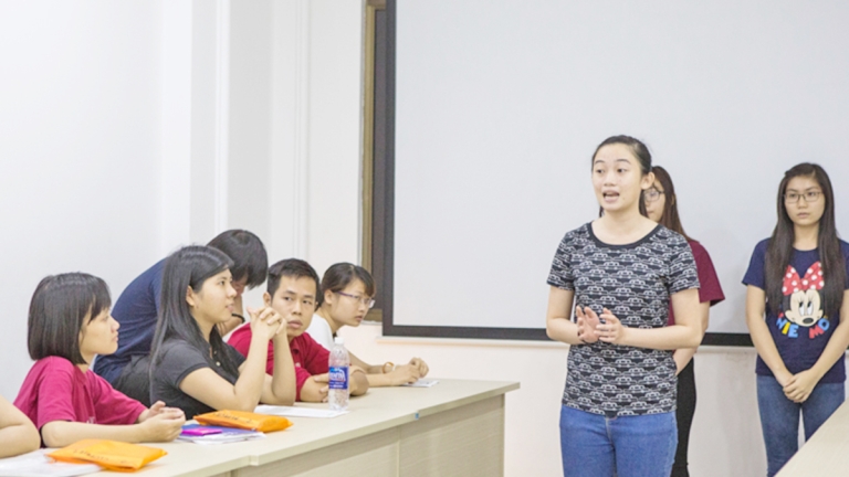 Trung Tâm Easy American Pronunciation EZAP