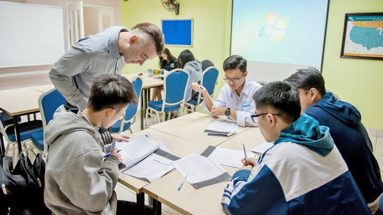 Trung Tâm Giáo Dục và Đào Tạo Pathways