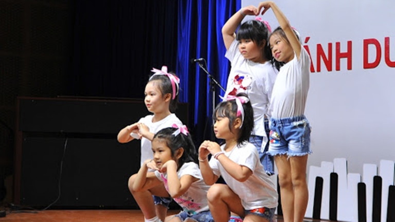 Trường Âm nhạc Ánh Dương