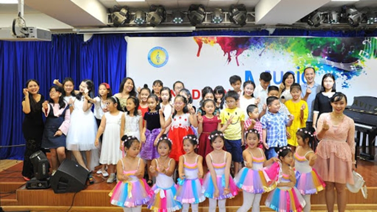 Trường Âm nhạc Ánh Dương