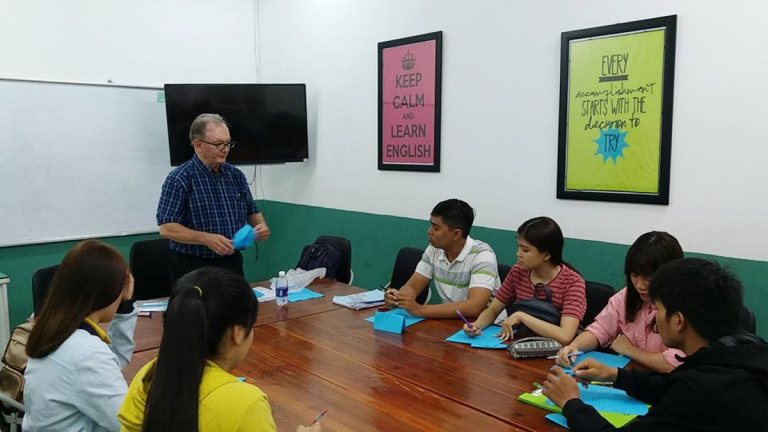 Trung tâm ngoại ngữ-tin học Tây Bắc