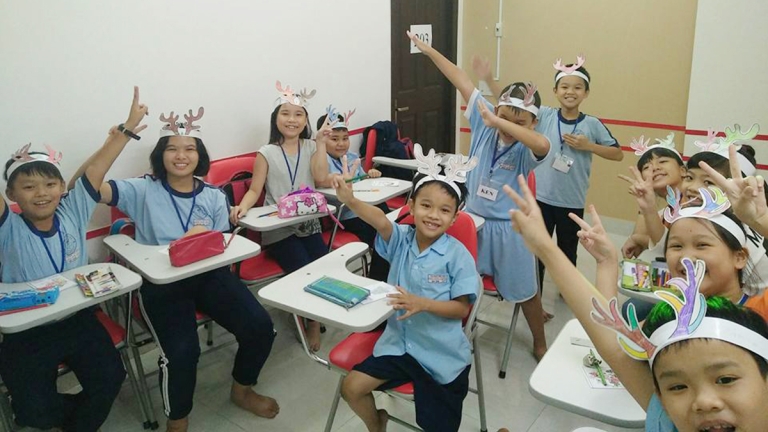 Trung tâm Ngoại ngữ Sinh Động