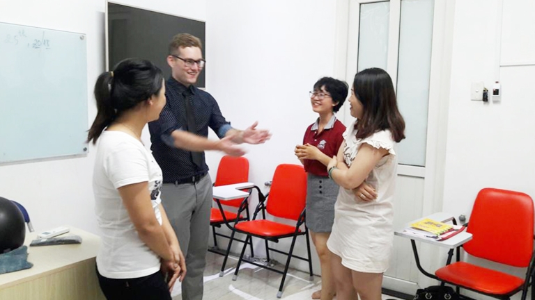 Trung tâm Anh ngữ Let's Learn