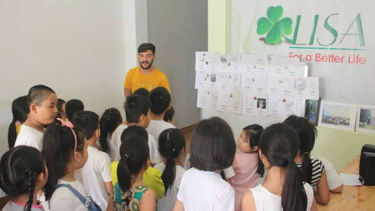 Trung tâm tiếng Anh LISA