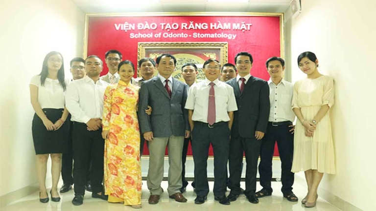 Viện Đào tạo Răng hàm mặt