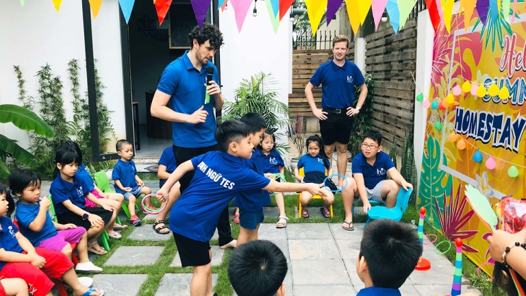 Trung tâm Anh ngữ TES - Thầy Jimmy