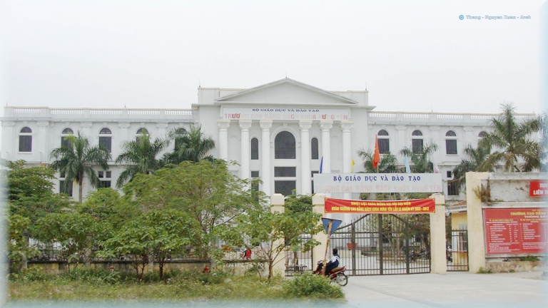 Cao đẳng Bách khoa Hưng Yên