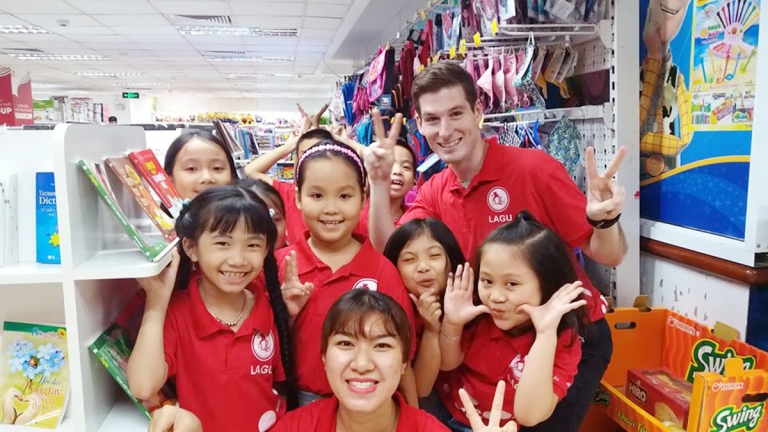 Trung tâm Anh ngữ Quốc tế Lagu English