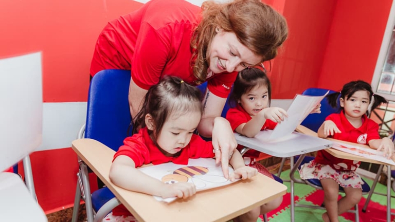 Trung tâm Anh ngữ Quốc tế Lagu English